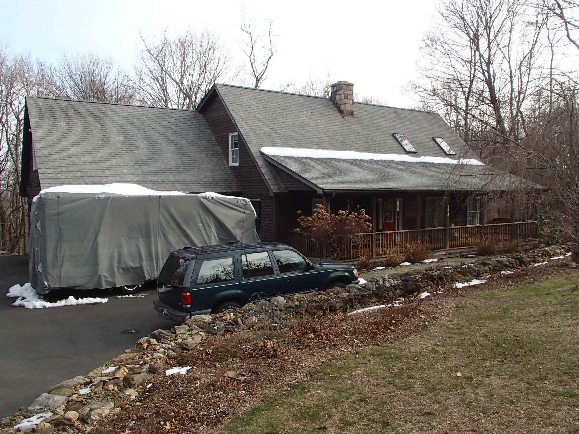 Building photograph for 255 SECOND HILL RD
